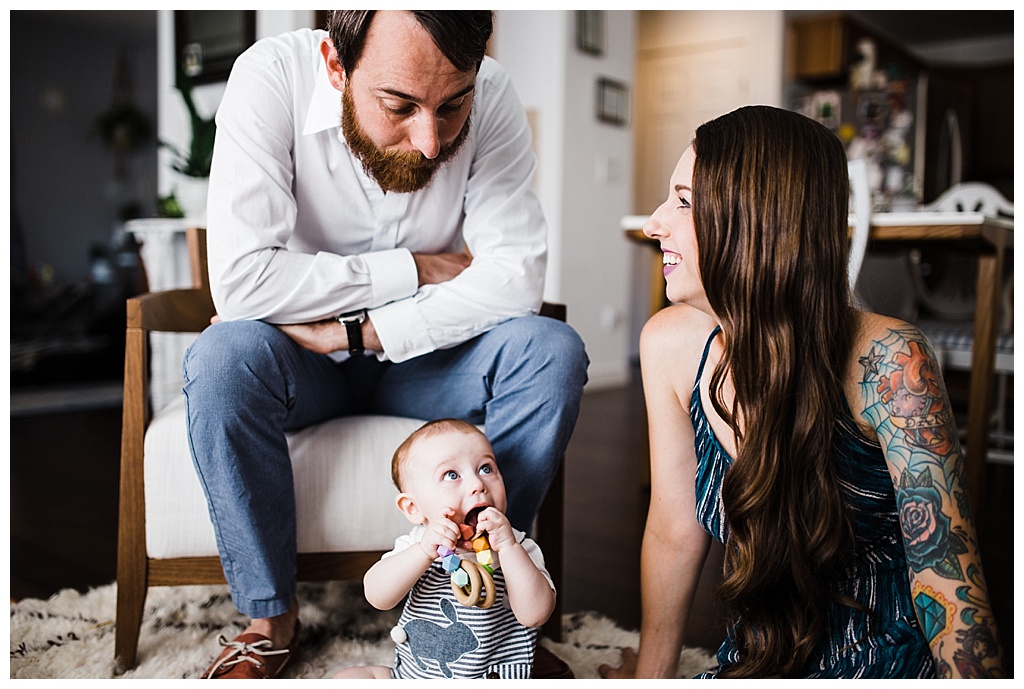 trendy mom, hipster family, julia kinnunen photography, family portraits, summertime, seattle home, tattooed mom, breastfeeding, babies,  couple, family, seattle