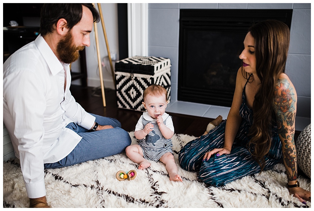 trendy mom, hipster family, julia kinnunen photography, family portraits, summertime, seattle home, tattooed mom, breastfeeding, babies,  couple, family, seattle