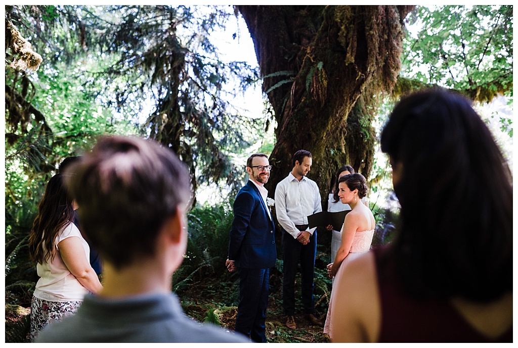 offbeat bride, hoh rainforest, ruby beach, olympic peninsula, julia kinnunen photography, destination wedding, colorado wedding, seattle wedding, wedding photography, bride, groom, adventure seekers, newlyweds, northwest washington wedding, elopement, intimate wedding