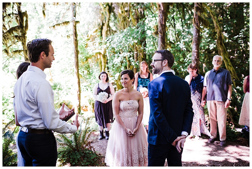 offbeat bride, hoh rainforest, ruby beach, olympic peninsula, julia kinnunen photography, destination wedding, colorado wedding, seattle wedding, wedding photography, bride, groom, adventure seekers, newlyweds, northwest washington wedding, elopement, intimate wedding