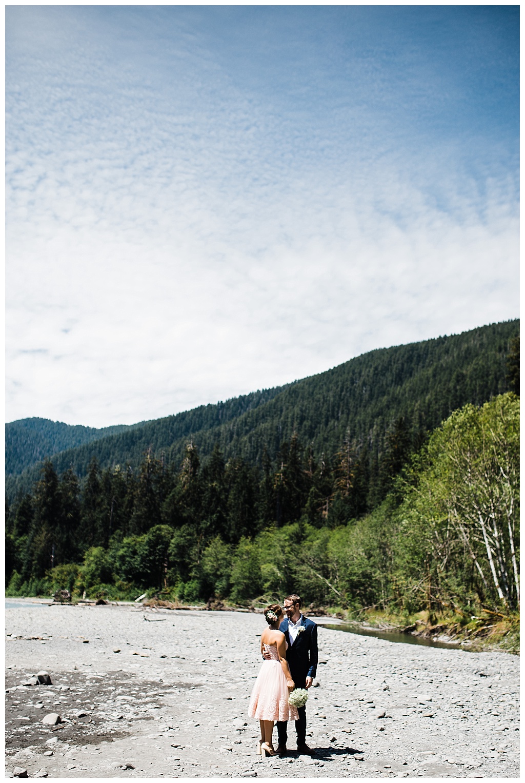 offbeat bride, hoh rainforest, ruby beach, olympic peninsula, julia kinnunen photography, destination wedding, colorado wedding, seattle wedding, wedding photography, bride, groom, adventure seekers, newlyweds, northwest washington wedding, elopement, intimate wedding