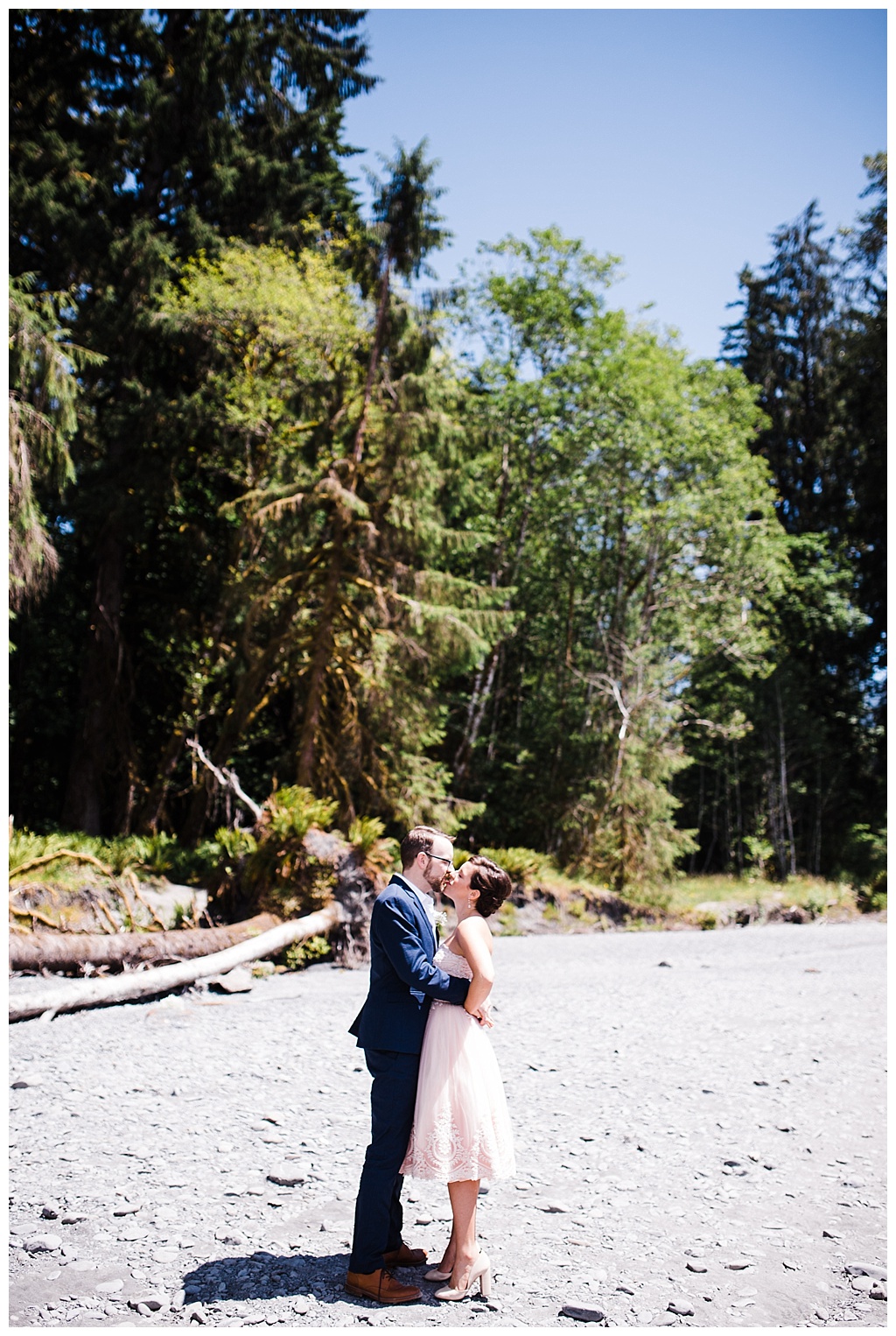 offbeat bride, hoh rainforest, ruby beach, olympic peninsula, julia kinnunen photography, destination wedding, colorado wedding, seattle wedding, wedding photography, bride, groom, adventure seekers, newlyweds, northwest washington wedding, elopement, intimate wedding