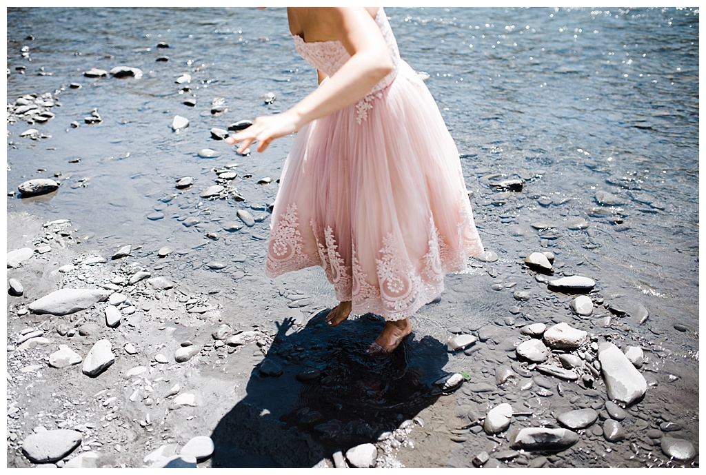 offbeat bride, hoh rainforest, ruby beach, olympic peninsula, julia kinnunen photography, destination wedding, colorado wedding, seattle wedding, wedding photography, bride, groom, adventure seekers, newlyweds, northwest washington wedding, elopement, intimate wedding