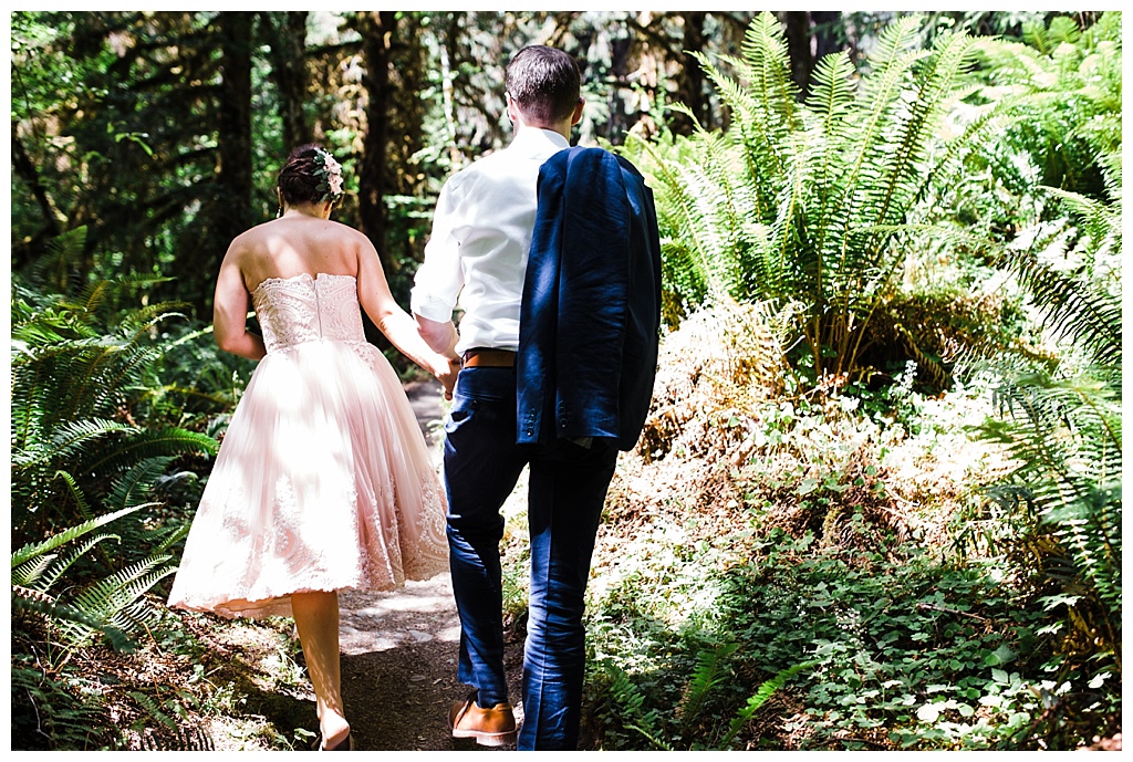 offbeat bride, hoh rainforest, ruby beach, olympic peninsula, julia kinnunen photography, destination wedding, colorado wedding, seattle wedding, wedding photography, bride, groom, adventure seekers, newlyweds, northwest washington wedding, elopement, intimate wedding