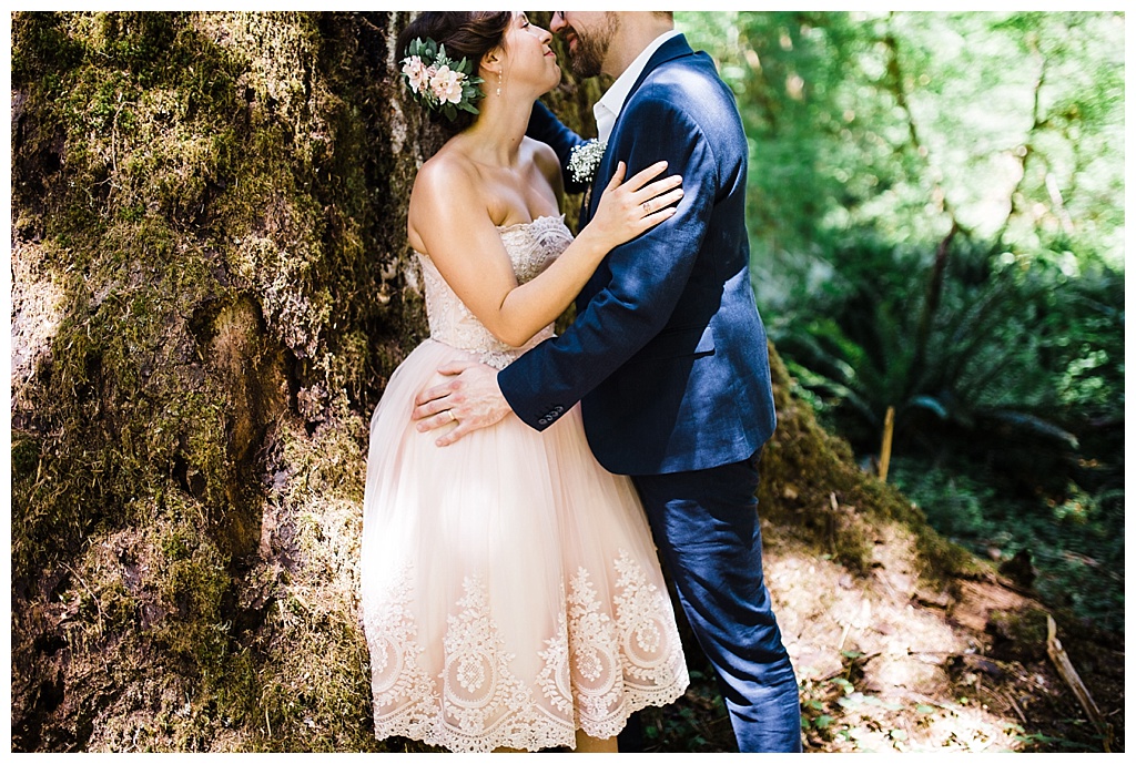 offbeat bride, hoh rainforest, ruby beach, olympic peninsula, julia kinnunen photography, destination wedding, colorado wedding, seattle wedding, wedding photography, bride, groom, adventure seekers, newlyweds, northwest washington wedding, elopement, intimate wedding