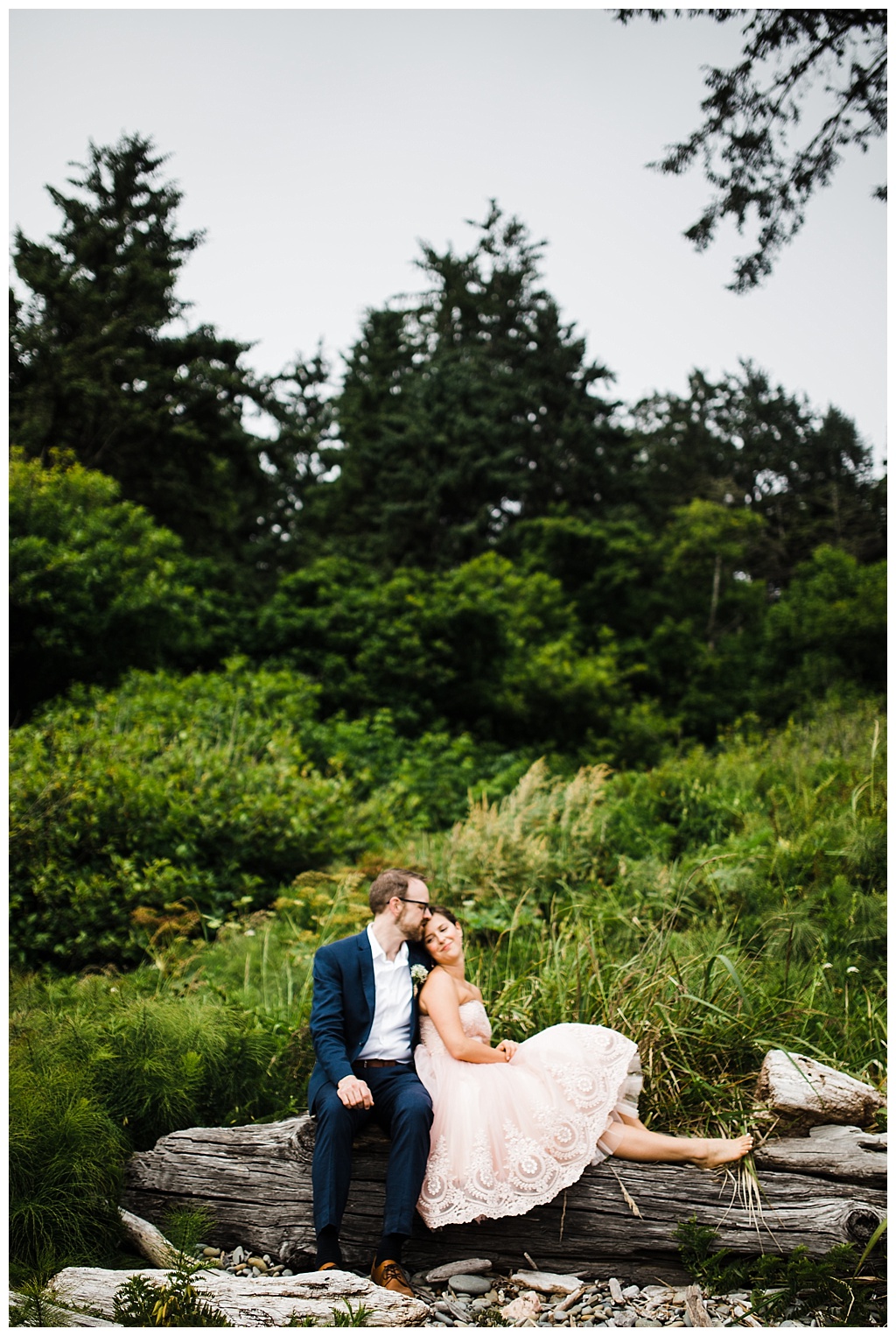 offbeat bride, hoh rainforest, ruby beach, olympic peninsula, julia kinnunen photography, destination wedding, colorado wedding, seattle wedding, wedding photography, bride, groom, adventure seekers, newlyweds, northwest washington wedding, elopement, intimate wedding