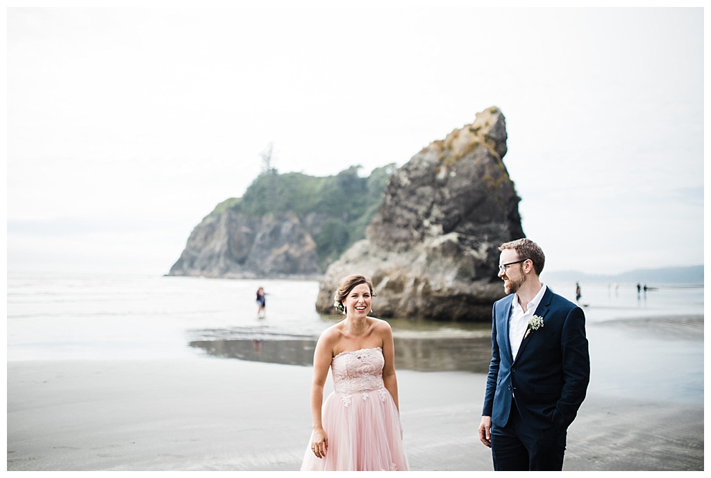 offbeat bride, hoh rainforest, ruby beach, olympic peninsula, julia kinnunen photography, destination wedding, colorado wedding, seattle wedding, wedding photography, bride, groom, adventure seekers, newlyweds, northwest washington wedding, elopement, intimate wedding