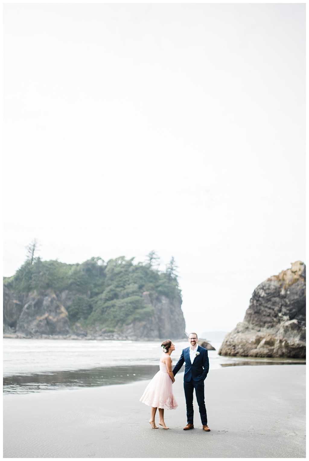 offbeat bride, hoh rainforest, ruby beach, olympic peninsula, julia kinnunen photography, destination wedding, colorado wedding, seattle wedding, wedding photography, bride, groom, adventure seekers, newlyweds, northwest washington wedding, elopement, intimate wedding