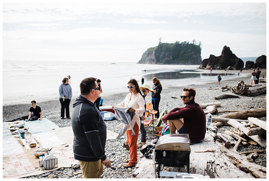 offbeat bride, hoh rainforest, ruby beach, olympic peninsula, julia kinnunen photography, destination wedding, colorado wedding, seattle wedding, wedding photography, bride, groom, adventure seekers, newlyweds, northwest washington wedding, elopement, intimate wedding