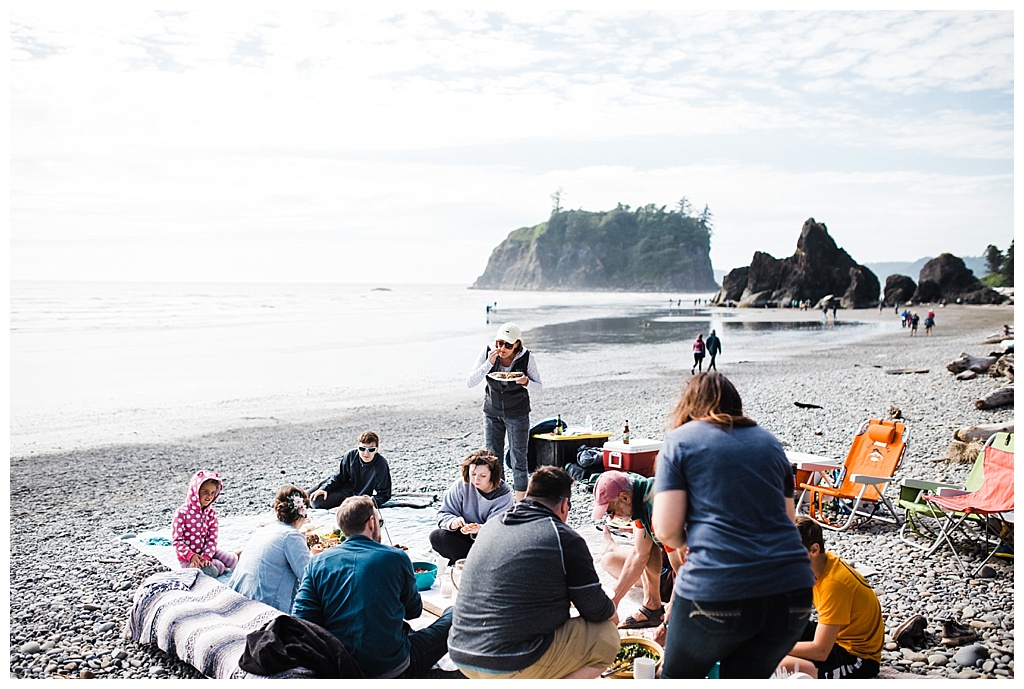 offbeat bride, hoh rainforest, ruby beach, olympic peninsula, julia kinnunen photography, destination wedding, colorado wedding, seattle wedding, wedding photography, bride, groom, adventure seekers, newlyweds, northwest washington wedding, elopement, intimate wedding