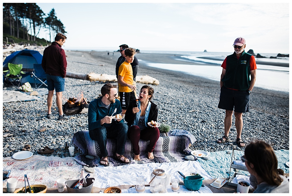 offbeat bride, hoh rainforest, ruby beach, olympic peninsula, julia kinnunen photography, destination wedding, colorado wedding, seattle wedding, wedding photography, bride, groom, adventure seekers, newlyweds, northwest washington wedding, elopement, intimate wedding