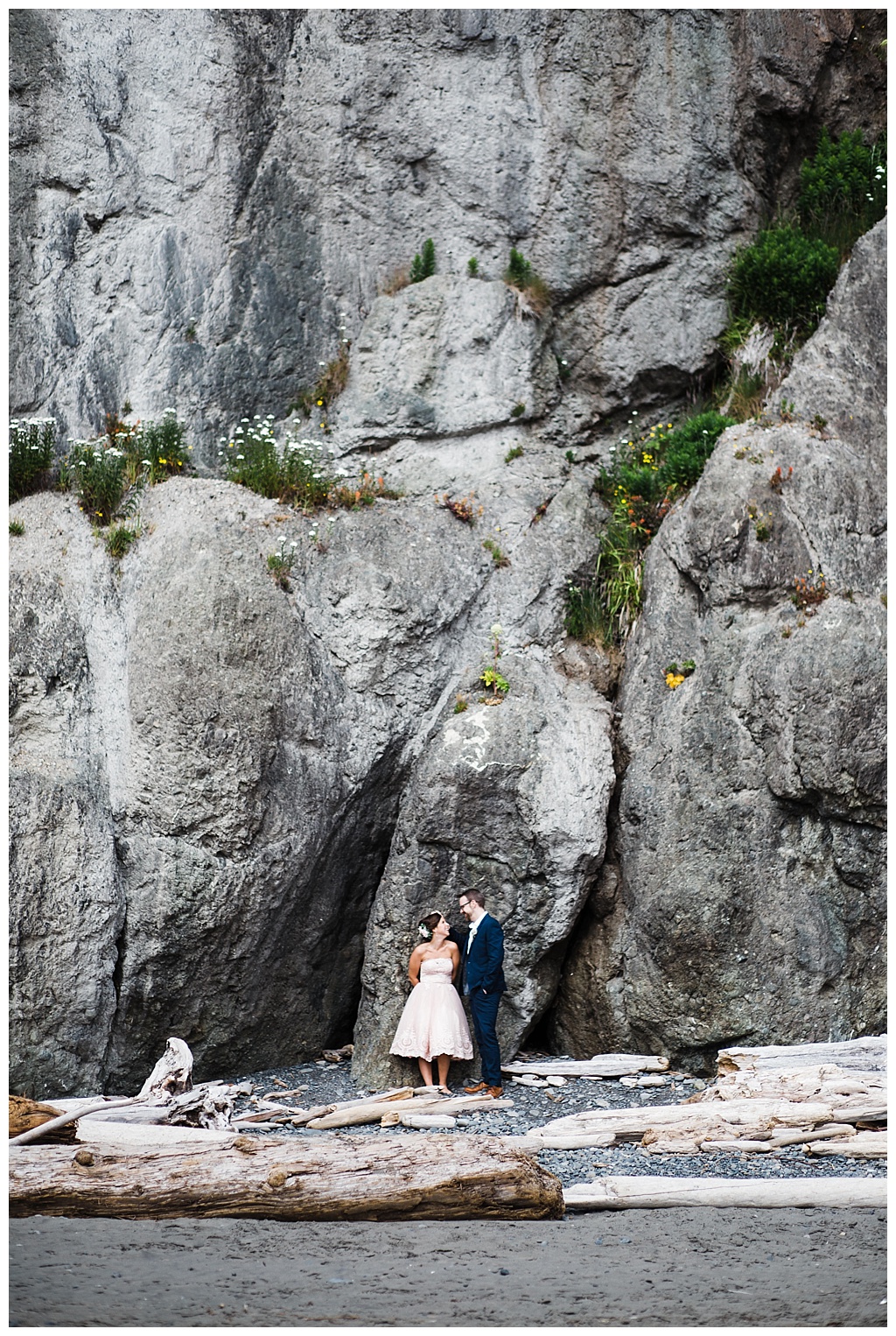 offbeat bride, hoh rainforest, ruby beach, olympic peninsula, julia kinnunen photography, destination wedding, colorado wedding, seattle wedding, wedding photography, bride, groom, adventure seekers, newlyweds, northwest washington wedding, elopement, intimate wedding