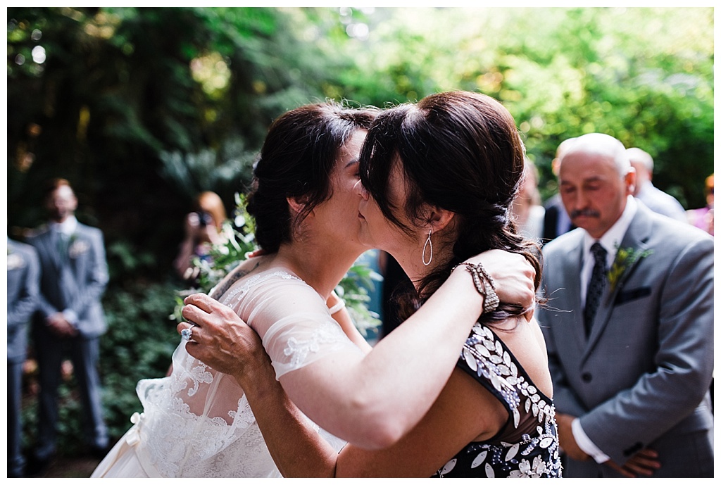 offbeat bride, treehouse point, julia kinnunen photography, destination wedding, seattle wedding, wedding photography, bride, groom, adventure seekers, newlyweds, northwest washington wedding, elopement, intimate wedding, diy wedding, ceremony