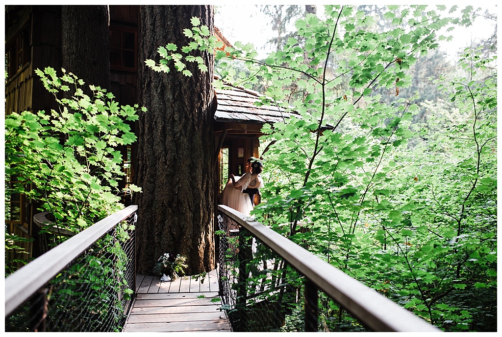 offbeat bride, treehouse point, julia kinnunen photography, destination wedding, seattle wedding, wedding photography, bride, groom, adventure seekers, newlyweds, northwest washington wedding, elopement, intimate wedding, diy wedding, ceremony