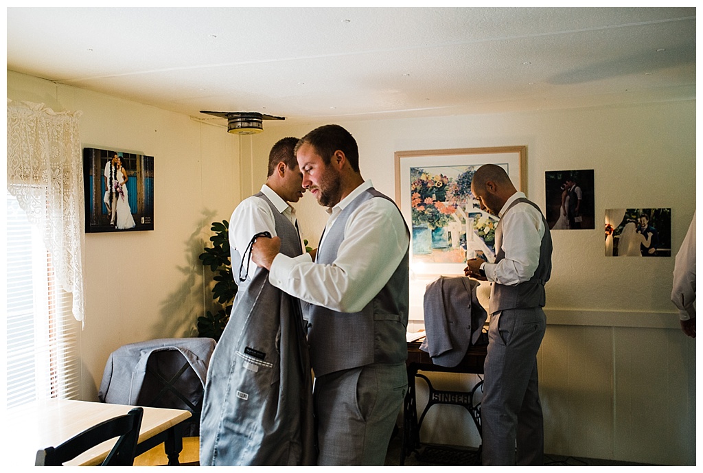 julia kinnunen photography, twin willow gardensl, snohomish wedding, seattle wedding, wedding photography, bride, groom, rustic wedding, diy wedding, newlyweds, pacific northwest wedding, getting ready, details