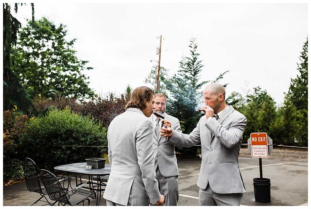 julia kinnunen photography, twin willow gardensl, snohomish wedding, seattle wedding, wedding photography, bride, groom, rustic wedding, diy wedding, newlyweds, pacific northwest wedding, getting ready, details