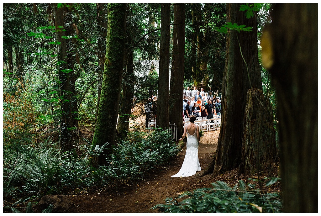 julia kinnunen photography, twin willow gardensl, snohomish wedding, seattle wedding, wedding photography, bride, groom, rustic wedding, diy wedding, newlyweds, pacific northwest wedding, ceremony