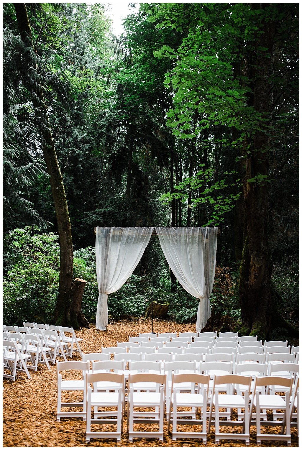 julia kinnunen photography, twin willow gardensl, snohomish wedding, seattle wedding, wedding photography, bride, groom, rustic wedding, diy wedding, newlyweds, pacific northwest wedding, ceremony 