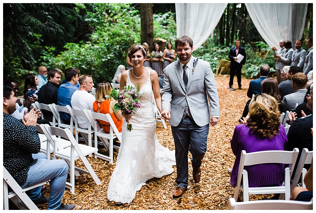 julia kinnunen photography, twin willow gardensl, snohomish wedding, seattle wedding, wedding photography, bride, groom, rustic wedding, diy wedding, newlyweds, pacific northwest wedding, ceremony 