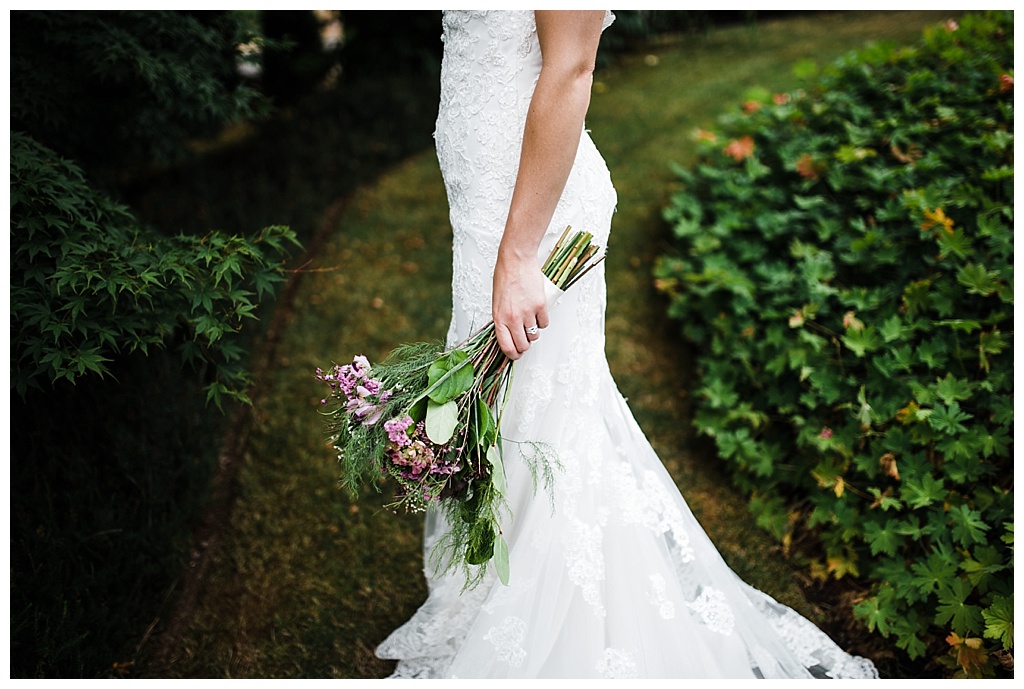 julia kinnunen photography, twin willow gardensl, snohomish wedding, seattle wedding, wedding photography, bride, groom, rustic wedding, diy wedding, newlyweds, pacific northwest wedding, portraits 