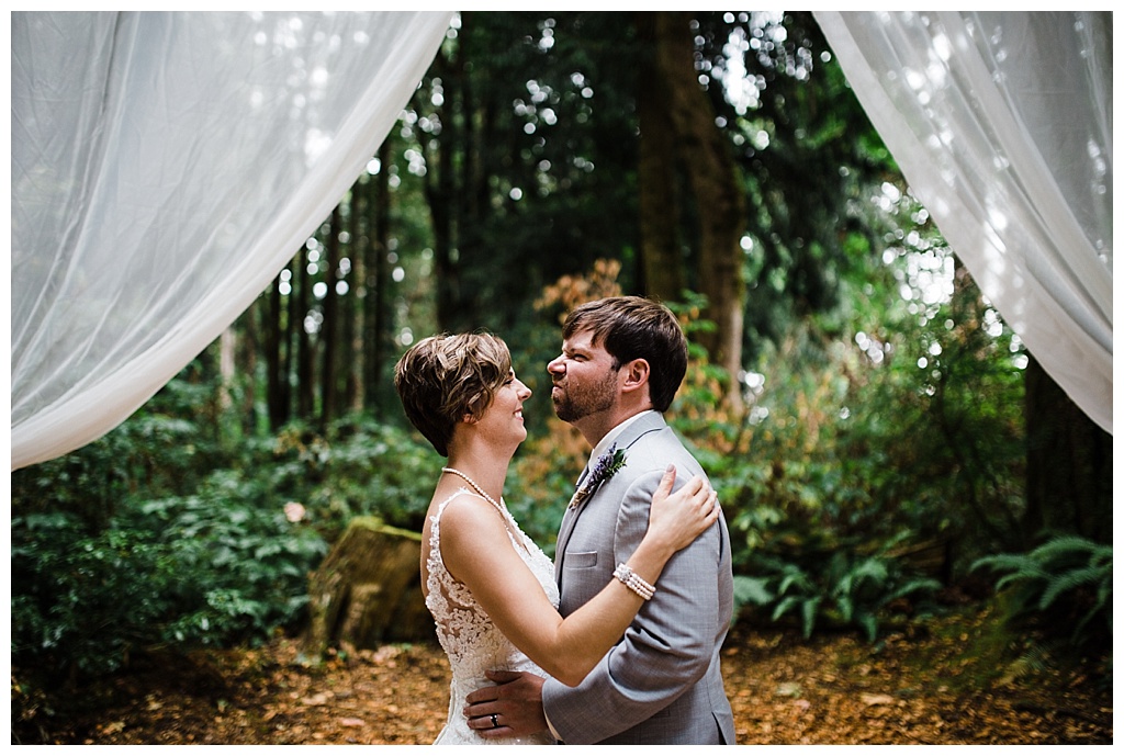 julia kinnunen photography, twin willow gardensl, snohomish wedding, seattle wedding, wedding photography, bride, groom, rustic wedding, diy wedding, newlyweds, pacific northwest wedding, portraits 