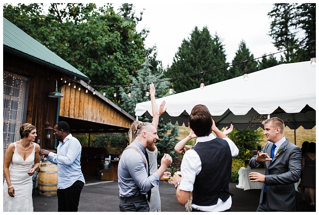 julia kinnunen photography, twin willow gardensl, snohomish wedding, seattle wedding, wedding photography, bride, groom, rustic wedding, diy wedding, newlyweds, pacific northwest wedding, reception ,dance party