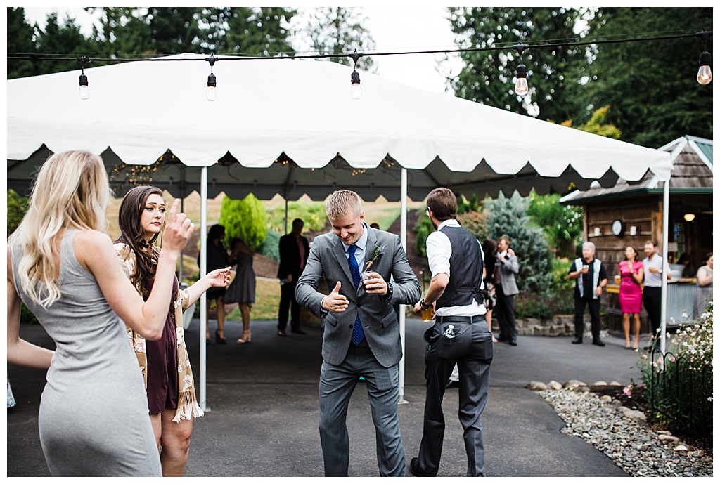 julia kinnunen photography, twin willow gardensl, snohomish wedding, seattle wedding, wedding photography, bride, groom, rustic wedding, diy wedding, newlyweds, pacific northwest wedding, reception ,dance party