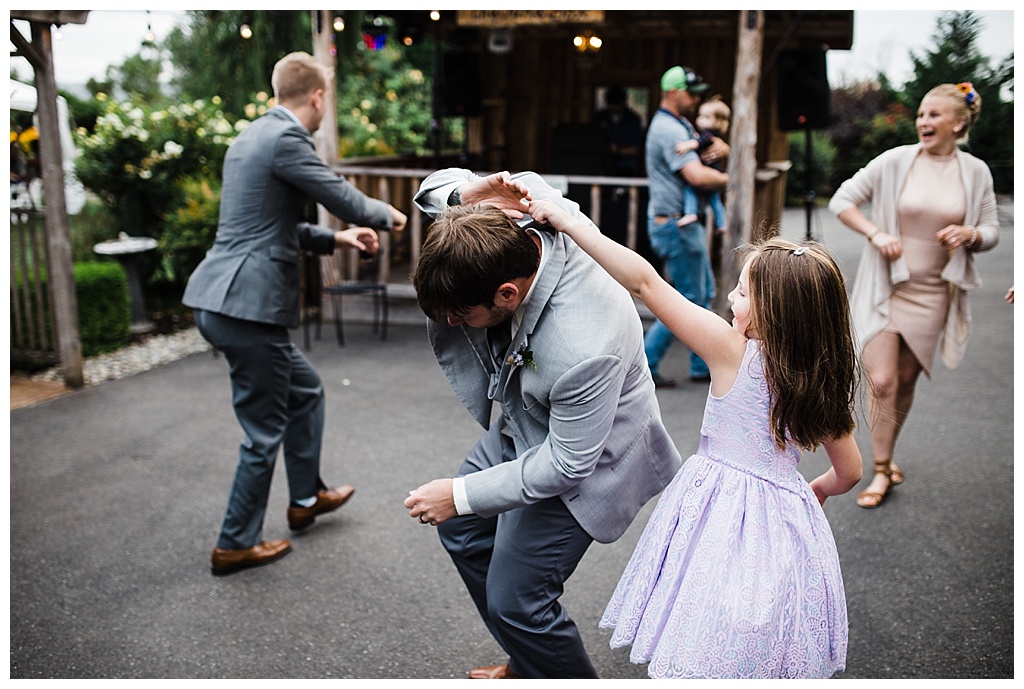 julia kinnunen photography, twin willow gardensl, snohomish wedding, seattle wedding, wedding photography, bride, groom, rustic wedding, diy wedding, newlyweds, pacific northwest wedding, reception ,dance party