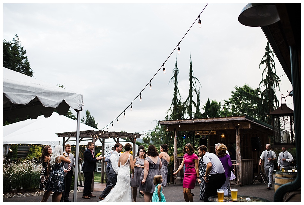 julia kinnunen photography, twin willow gardensl, snohomish wedding, seattle wedding, wedding photography, bride, groom, rustic wedding, diy wedding, newlyweds, pacific northwest wedding, reception ,dance party