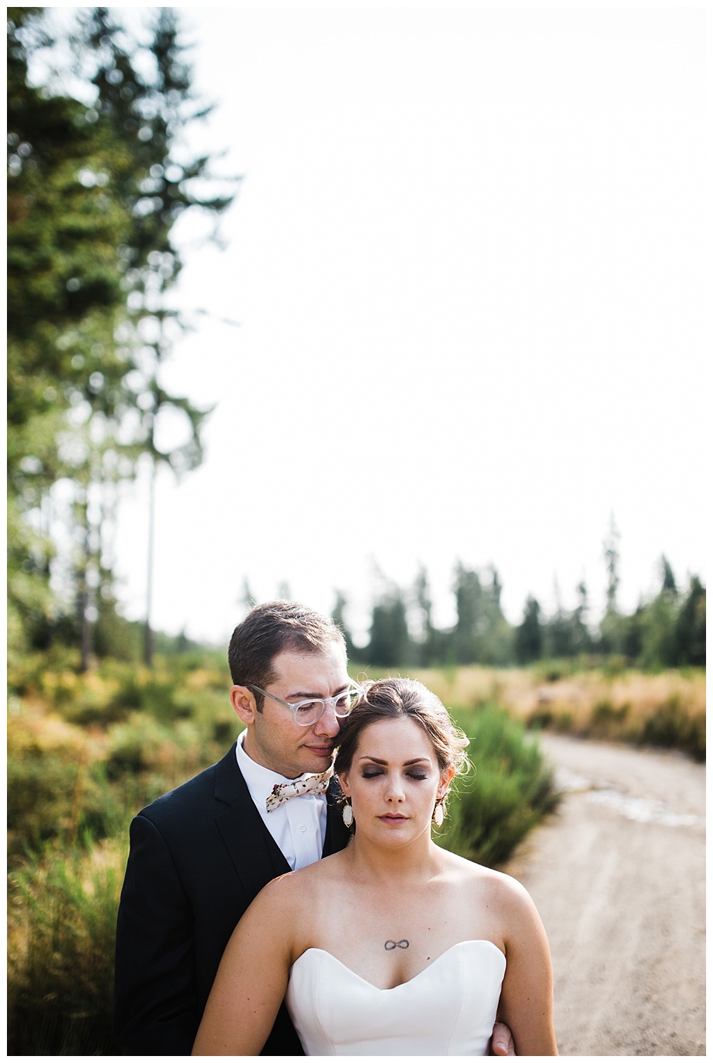 julia kinnunen photography, mccormick woods golf club, port orchard wedding, brunch wedding, seattle wedding, wedding photography, bride, groom, newlyweds, pacific northwest wedding, first look, portraits