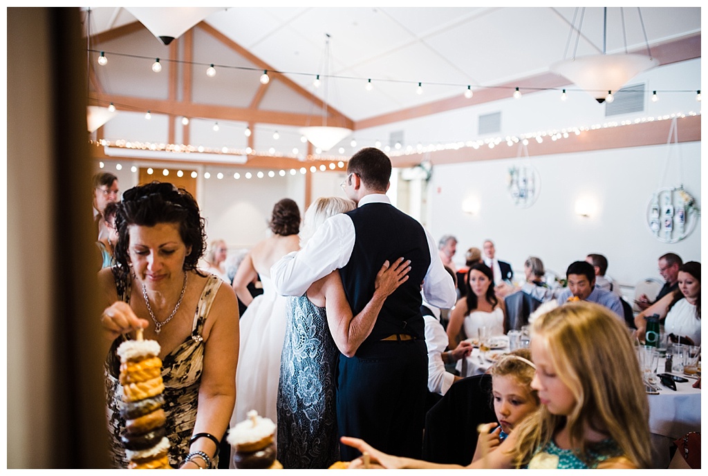 julia kinnunen photography, mccormick woods golf club, port orchard wedding, brunch wedding, seattle wedding, wedding photography, bride, groom, newlyweds, pacific northwest wedding, reception