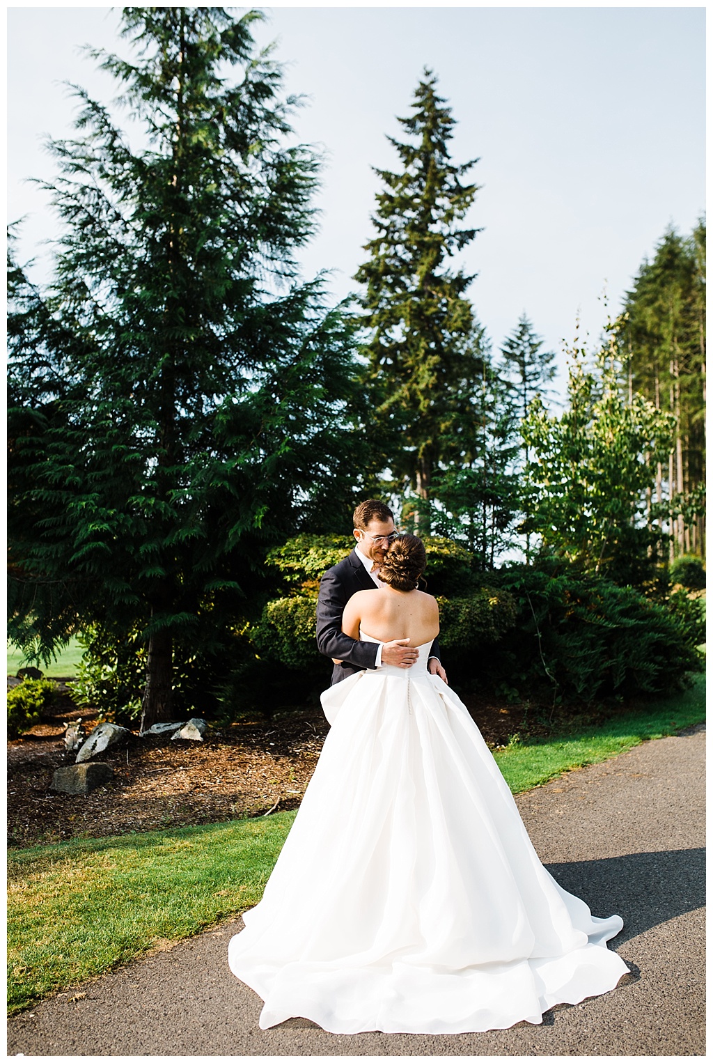 julia kinnunen photography, mccormick woods golf club, port orchard wedding, brunch wedding, seattle wedding, wedding photography, bride, groom, newlyweds, pacific northwest wedding, first look, portraits