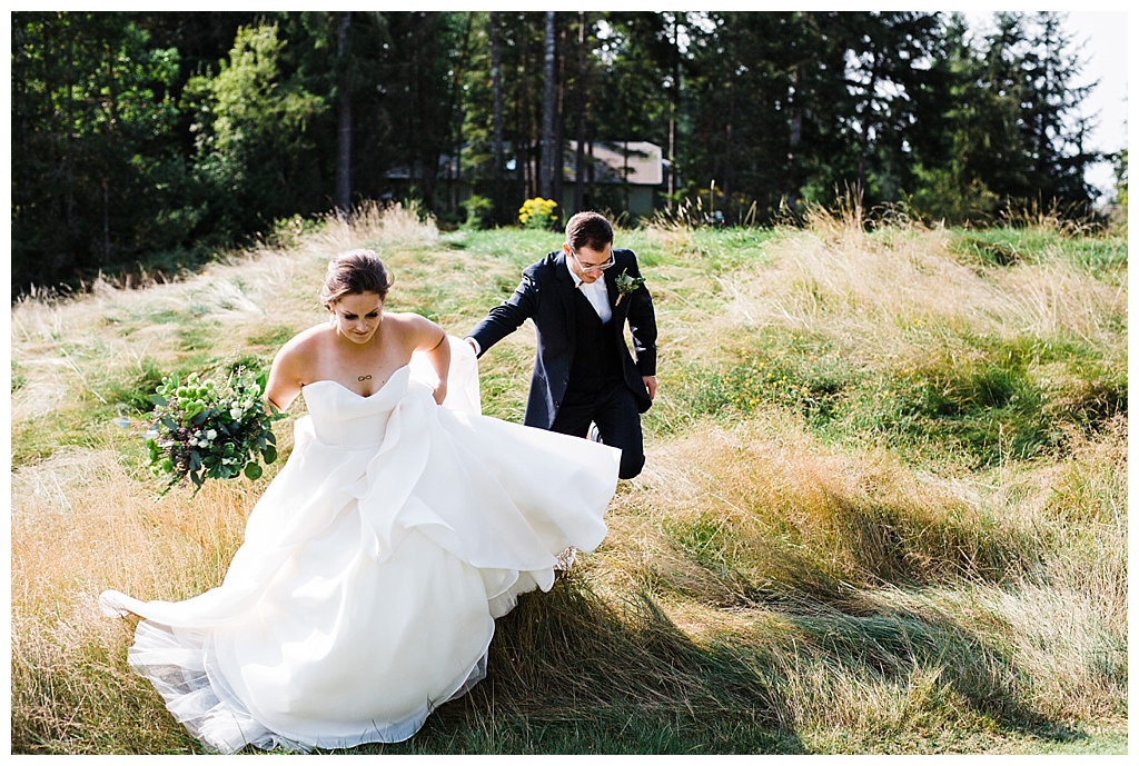 julia kinnunen photography, mccormick woods golf club, port orchard wedding, brunch wedding, seattle wedding, wedding photography, bride, groom, newlyweds, pacific northwest wedding, first look, portraits