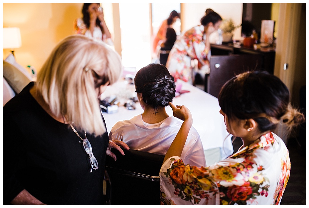 julia kinnunen photography, destination wedding, arizona wedding, seattle wedding, wedding photography, bride, groom, newlyweds, offbeat bride, agave of sedona, southwest wedding, desert wedding, intimate wedding, prep