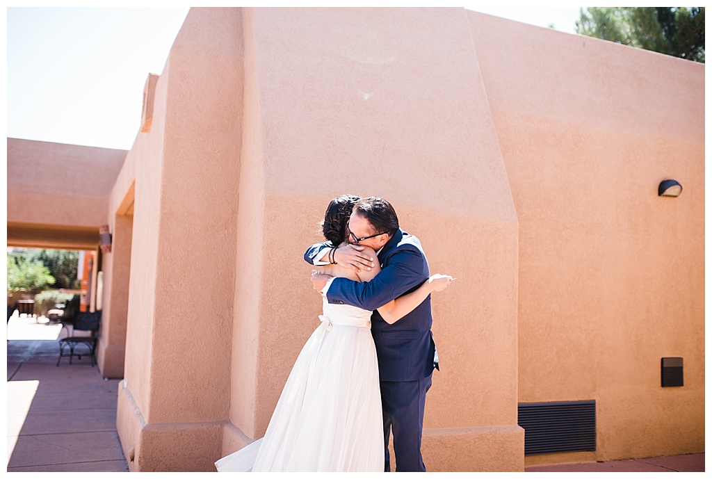 julia kinnunen photography, destination wedding, arizona wedding, seattle wedding, wedding photography, bride, groom, newlyweds, offbeat bride, agave of sedona, southwest wedding, desert wedding, intimate wedding, prep