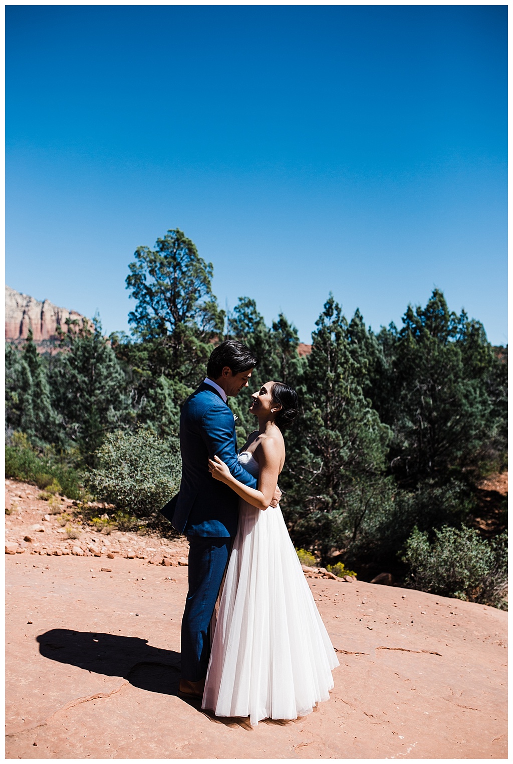 julia kinnunen photography, destination wedding, arizona wedding, seattle wedding, wedding photography, bride, groom, newlyweds, offbeat bride, agave of sedona, southwest wedding, desert wedding, intimate wedding, portraits, first look 