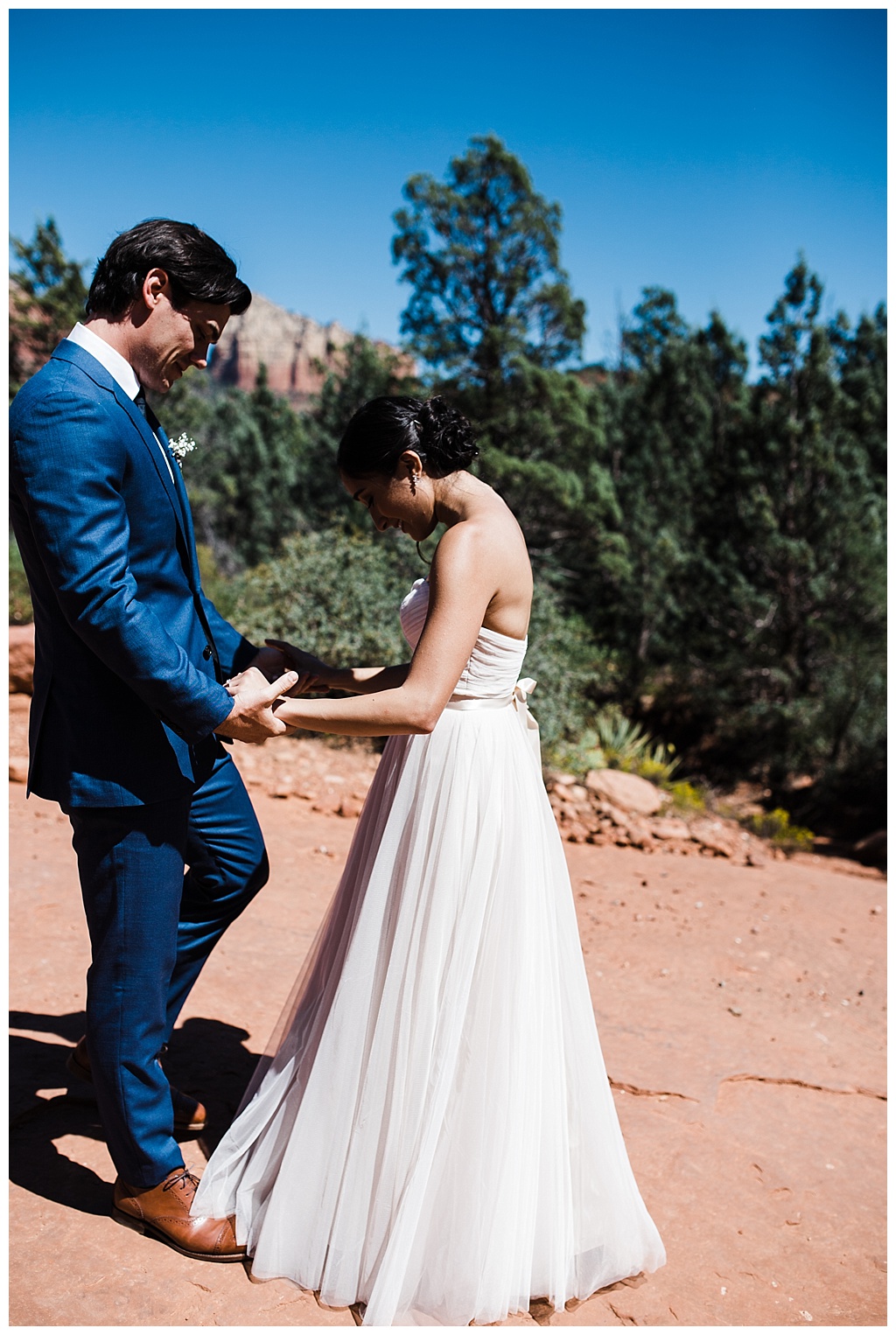 julia kinnunen photography, destination wedding, arizona wedding, seattle wedding, wedding photography, bride, groom, newlyweds, offbeat bride, agave of sedona, southwest wedding, desert wedding, intimate wedding, portraits, first look 