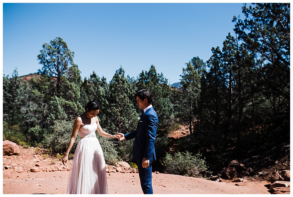 julia kinnunen photography, destination wedding, arizona wedding, seattle wedding, wedding photography, bride, groom, newlyweds, offbeat bride, agave of sedona, southwest wedding, desert wedding, intimate wedding, portraits, first look 