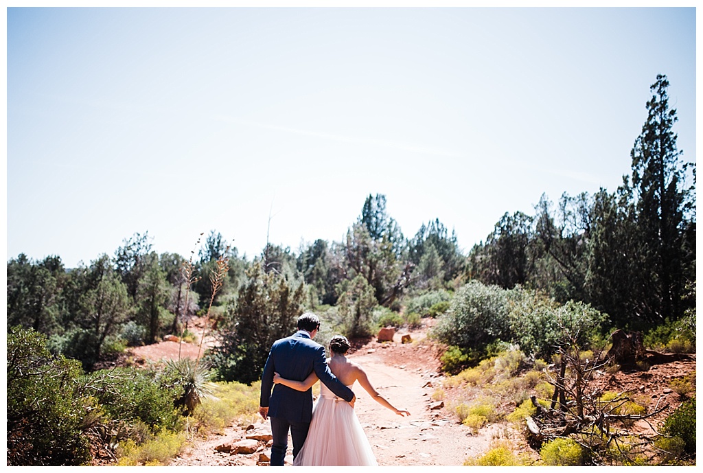 julia kinnunen photography, destination wedding, arizona wedding, seattle wedding, wedding photography, bride, groom, newlyweds, offbeat bride, agave of sedona, southwest wedding, desert wedding, intimate wedding, portraits, first look 