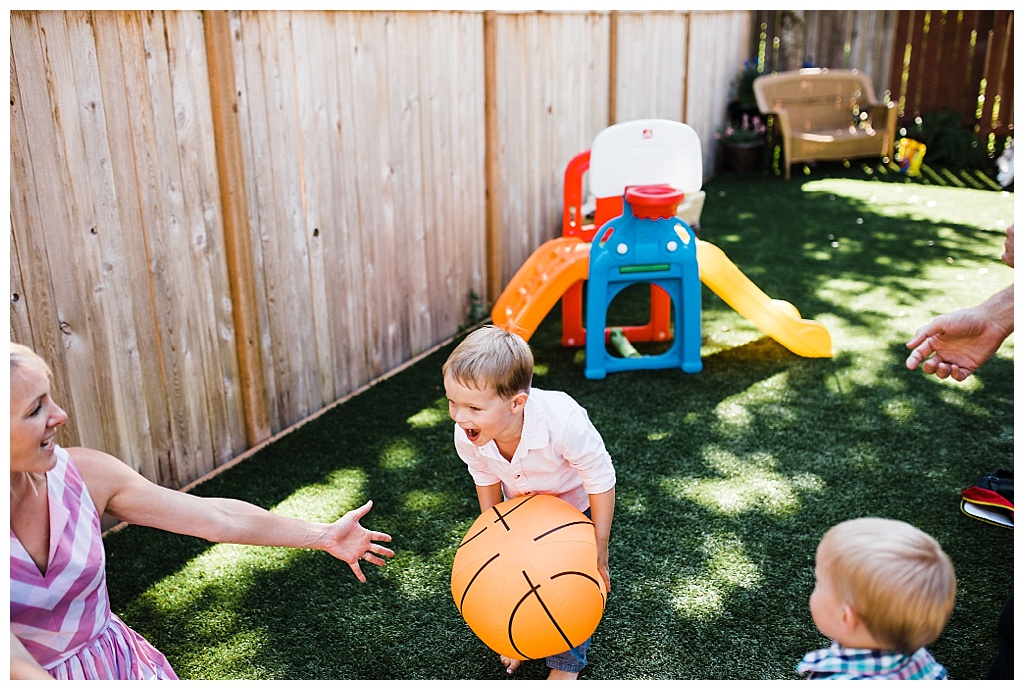 julia kinnunen photography, seattle family photographer, family portraits, lifestyle family photos, family fun, adventure photographer