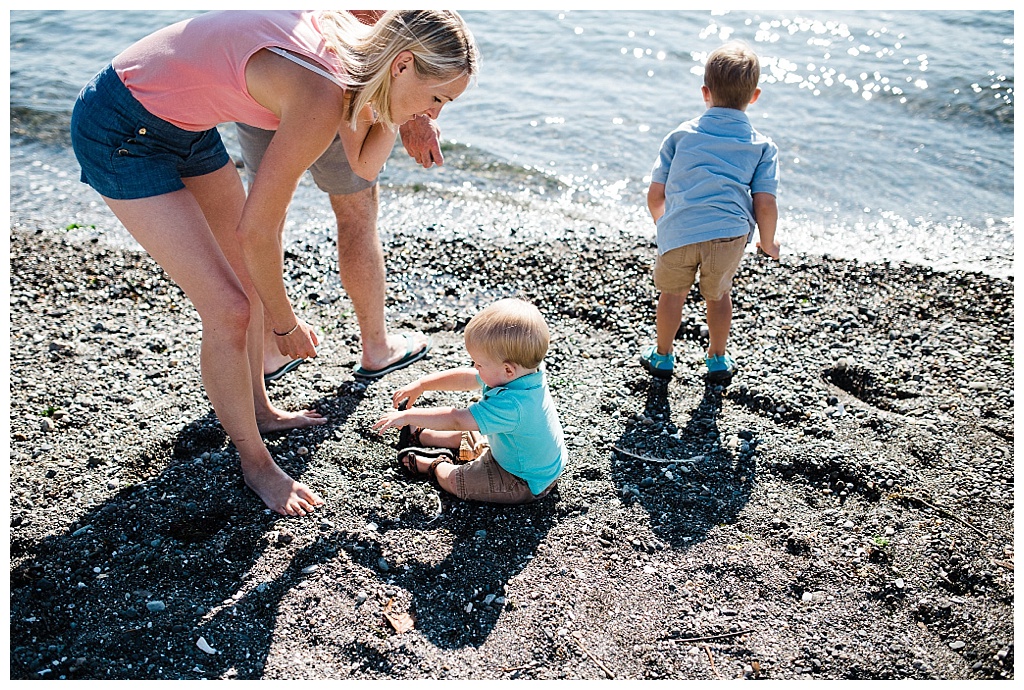 julia kinnunen photography, seattle family photographer, family portraits, lifestyle family photos, family fun, adventure photographer